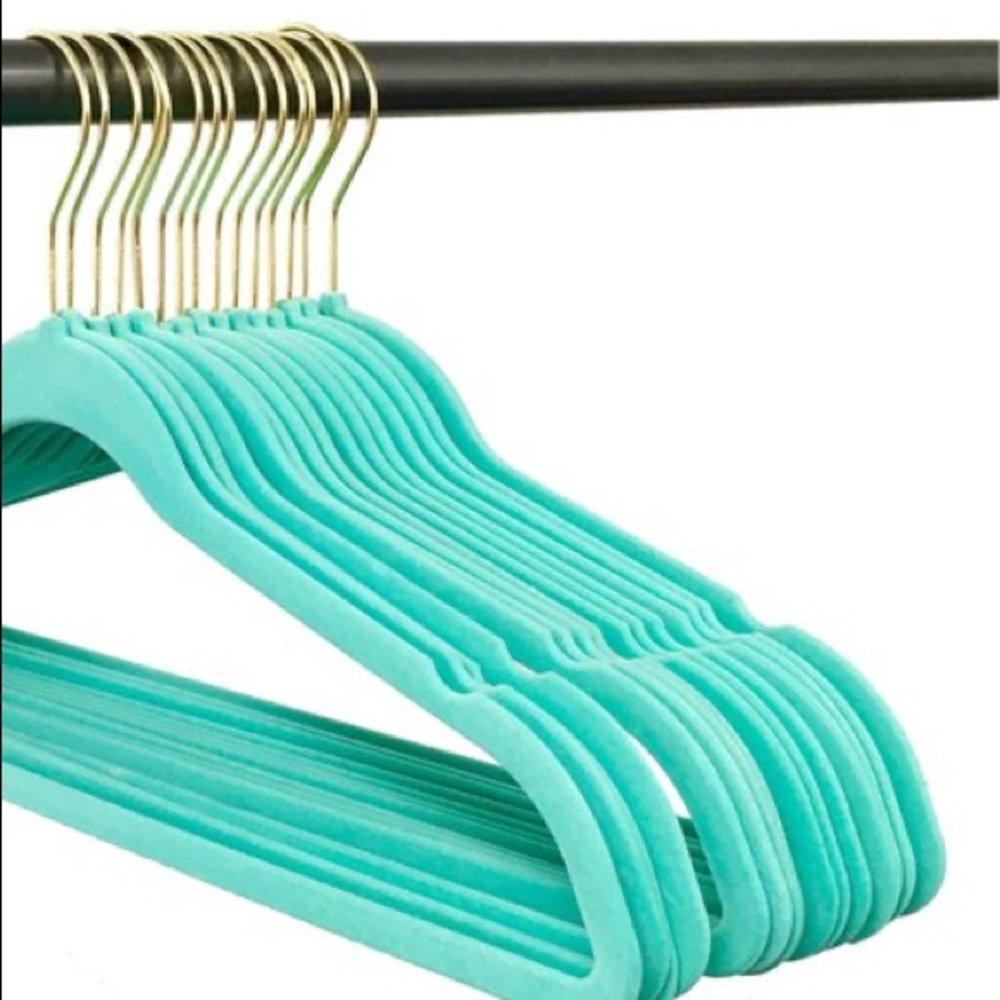 22 Velvet Hangers